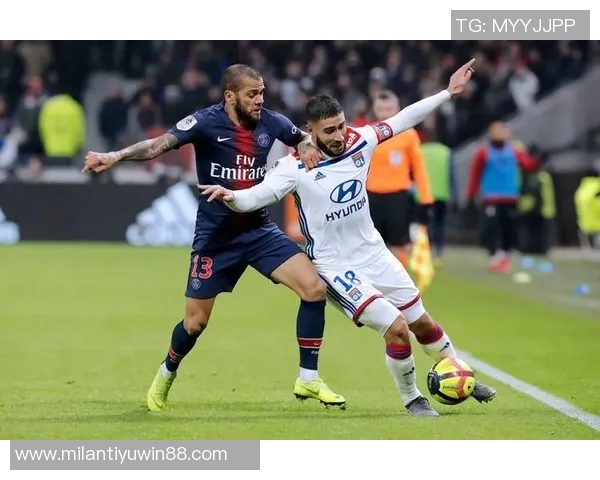 罗马队史第二次欧联杯主场首战失利回顾与88至89赛季的对比分析 罗马队史第二次欧联杯主场首战失利回顾与88至89赛季的对比分析