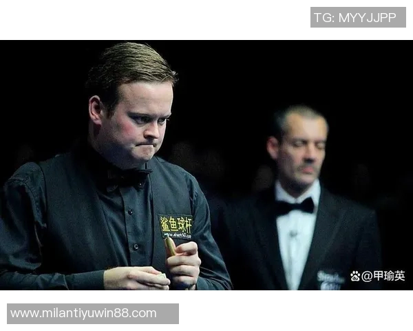 墨菲半场表现惊艳12投8中三分5中8高效斩获21分助力球队进攻 墨菲半场表现惊艳12投8中三分5中8高效斩获21分助力球队进攻